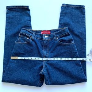 Vintage Levi’s 550 Classic Relaxed Tapered jeans